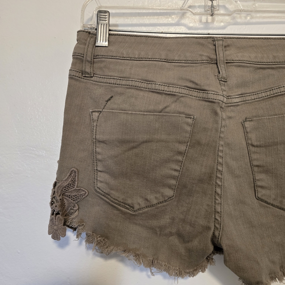 Mossimo - High Rise Shorts - Picture 8 of 9